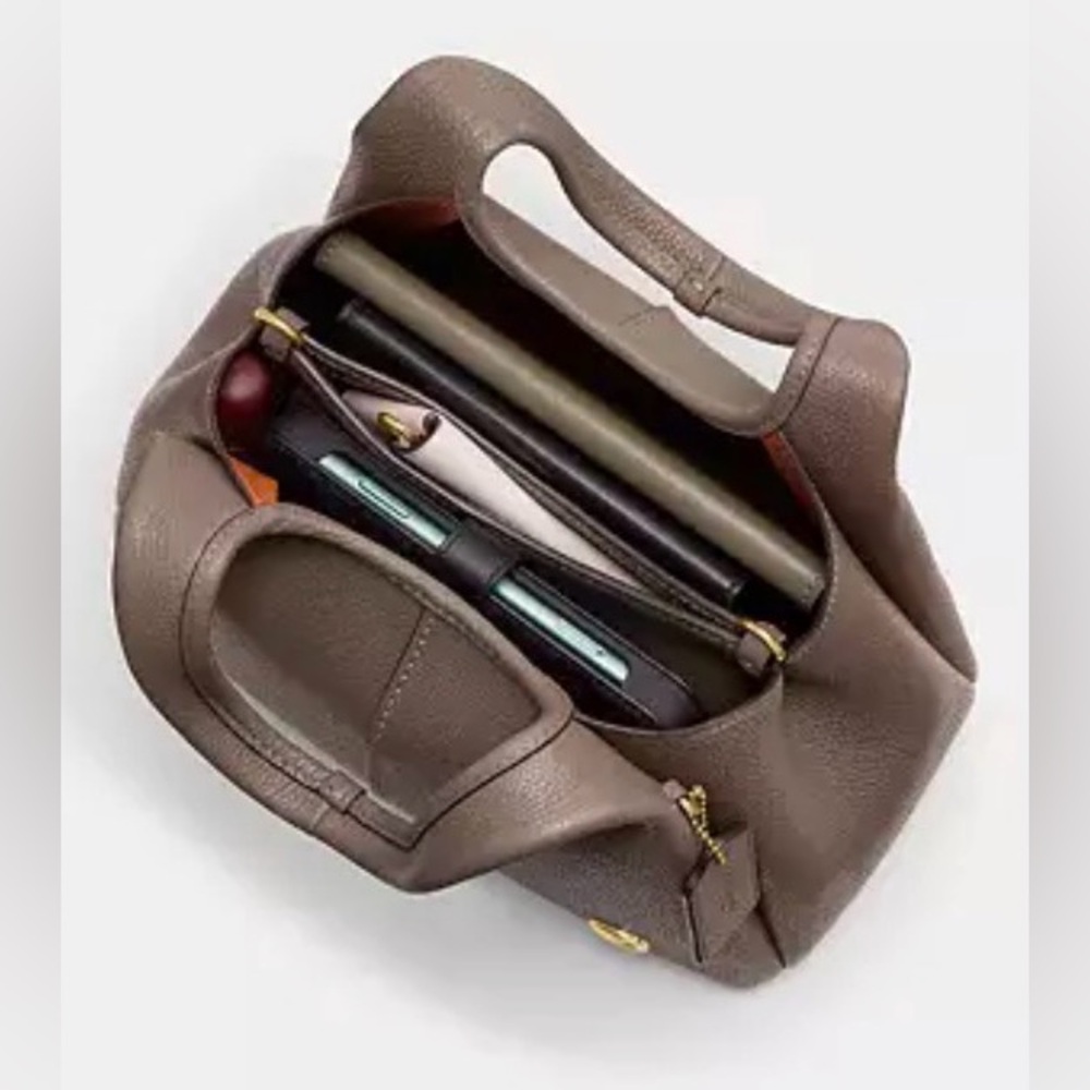 Coach Lana Shoulder Bag 23 Ash color - Picture 14 of 16